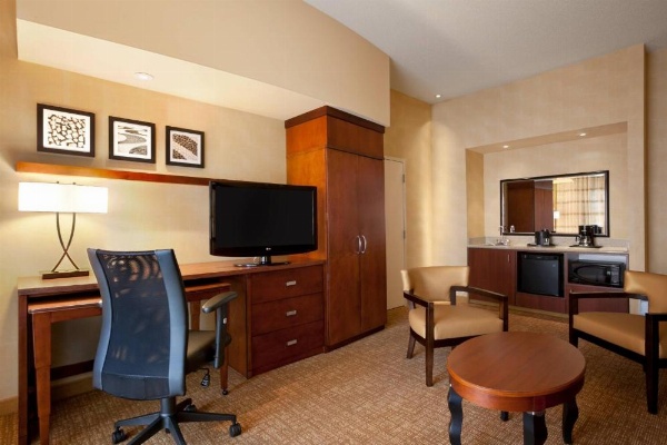 Courtyard by Marriott Junction City image 15